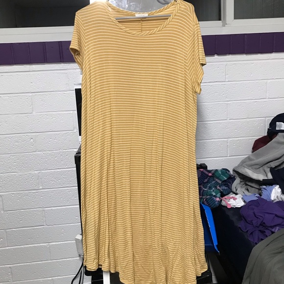 Striped yellow dress - Picture 1 of 2